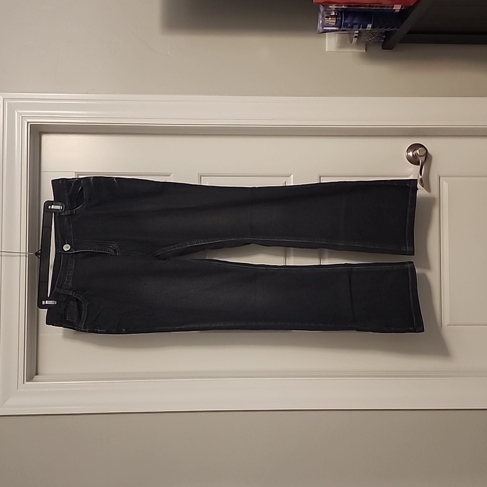Light wash light material black jeans